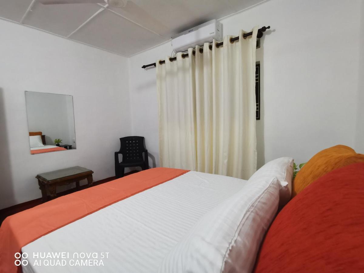 Bee Cottage Negombo Eksteriør bilde