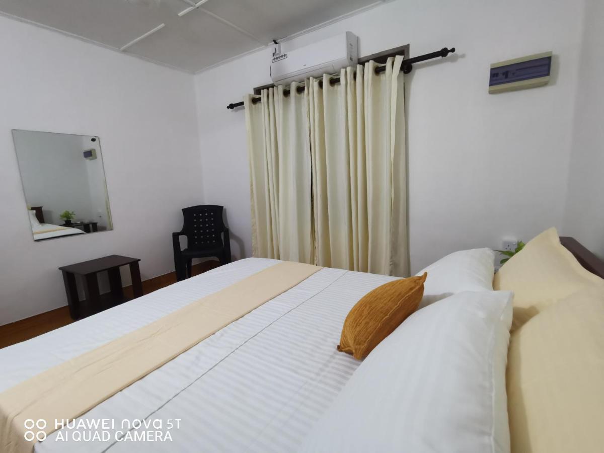 Bee Cottage Negombo Eksteriør bilde