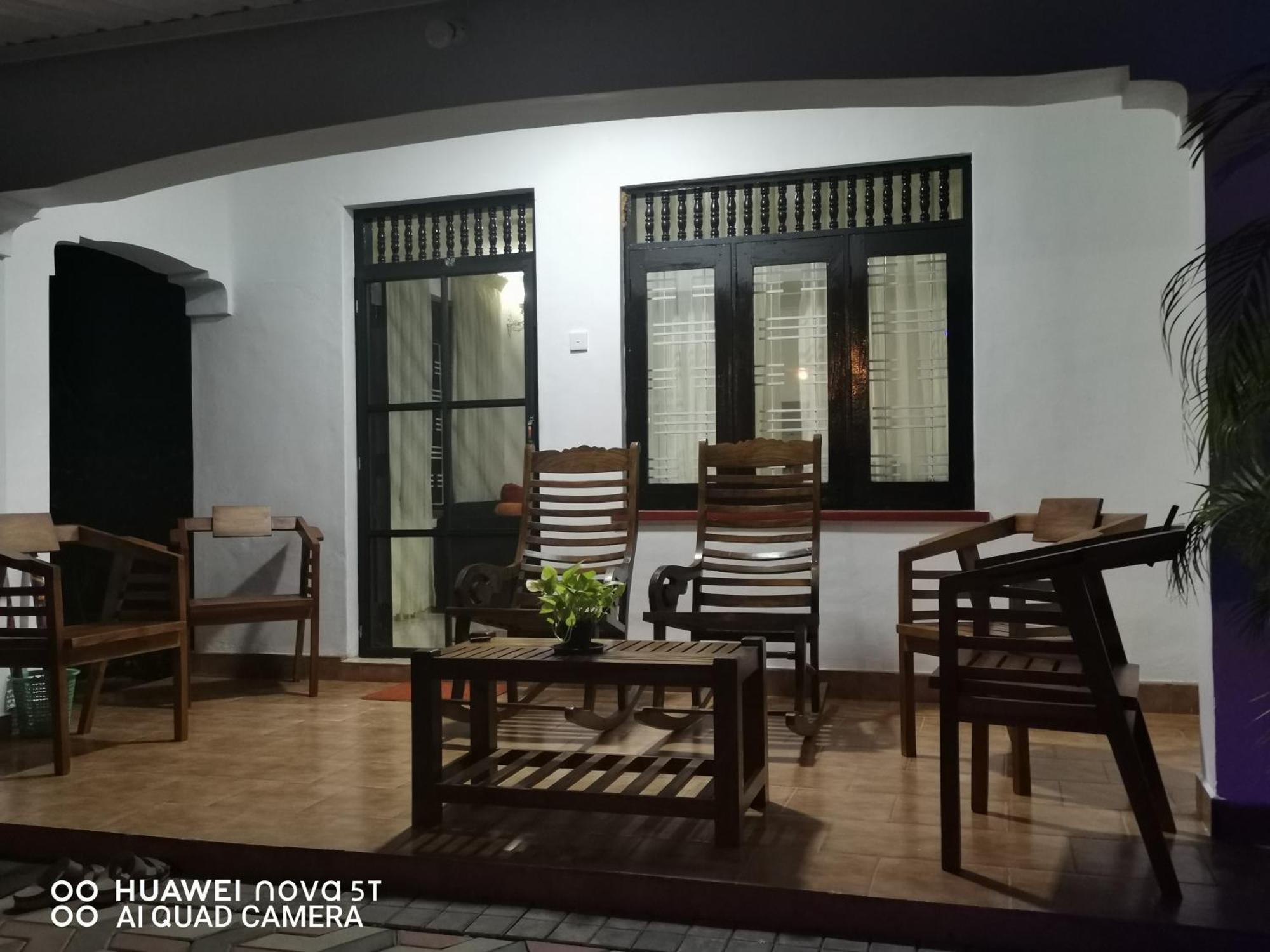 Bee Cottage Negombo Eksteriør bilde